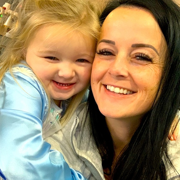 Meet your Posher, Jonelda - Picture 1 of 1